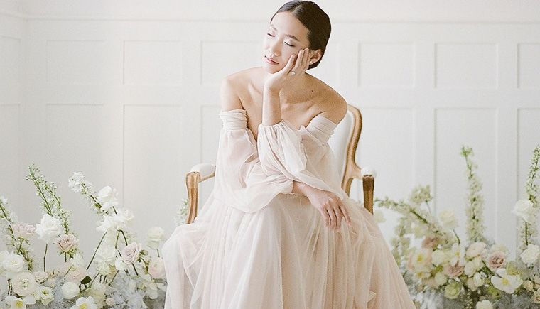 Perfectly formed Bridal Aesthetics in pastel shades