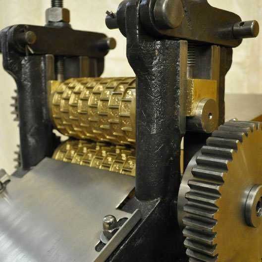 Trasformatore elettrico con ingranaggi e rotore in ottone,