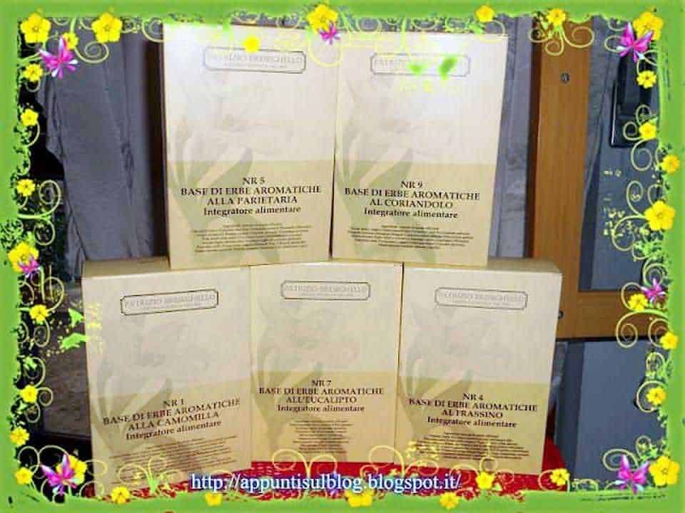 Infusi speciali per una fresca bevanda: Erbe officinali e infusi: Fiocco nascita decorativo con fiori e foglie naturali, perfetto per celebration di benvenuto e ricorrenze speciali, aggiungendo eleganza e originalità all'evento.