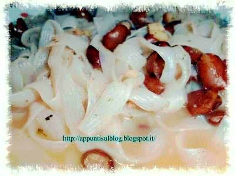 Fragole con crema e cioccolato, dessert goloso e facile da preparare, ricetta semplice da cucina italiana.