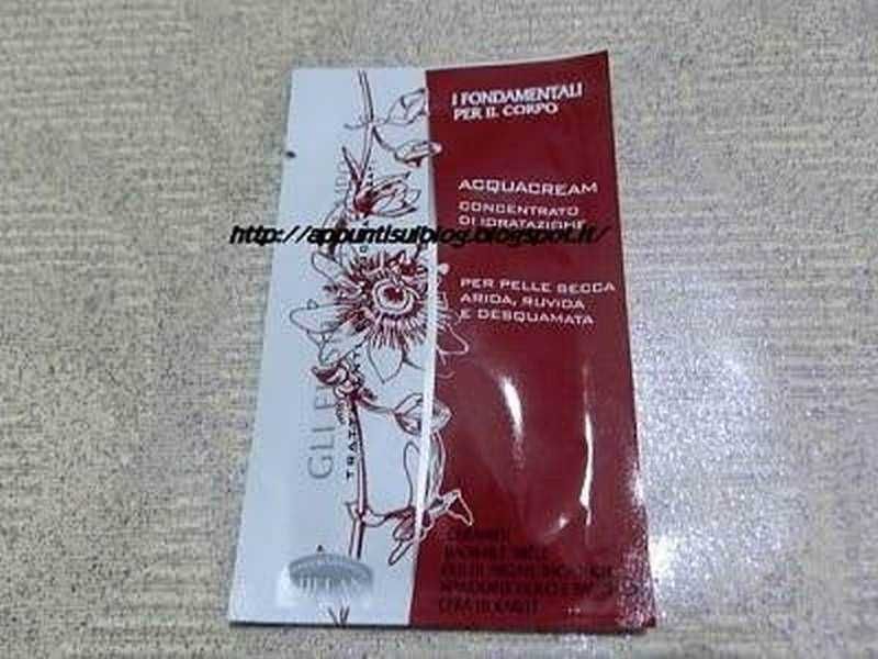 Crema idratante acetacream per pelle arrossata e screpolata, confezione singola con disegni floreali, prova subito i benefici del trattamento di cura della pelle.