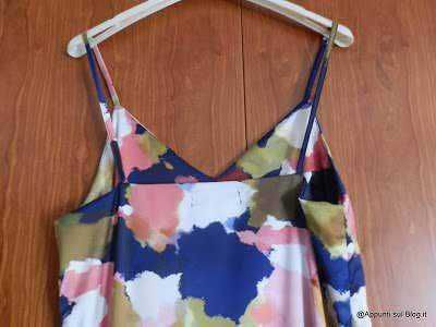 WalkTrendy: mini abito vintage e sottoveste multicolore