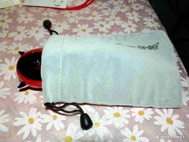 FitTek EMIE Devil 5200mAh power bank rosso compatto con cordino per il trasporto