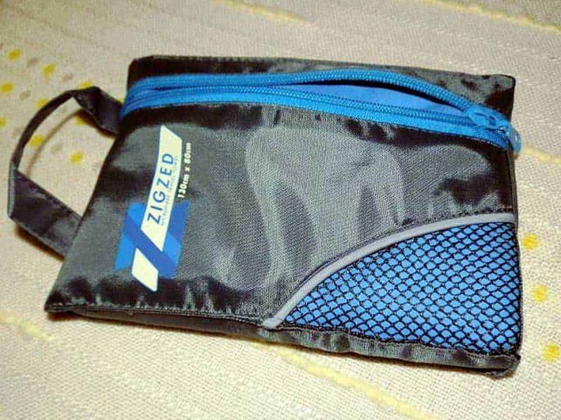 Microfibra da viaggio per palestra e piscina: Asciugamano in microfibra Zig Zed da viaggio
