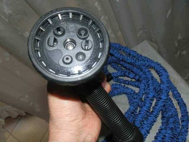 Filo in tessuto di lavaggio a mano blu con manico ergonomico e testina rotante, ideale per pulizia profonda di superfici e pavimenti, design pratico e resistente per lavori domestici e professionali.