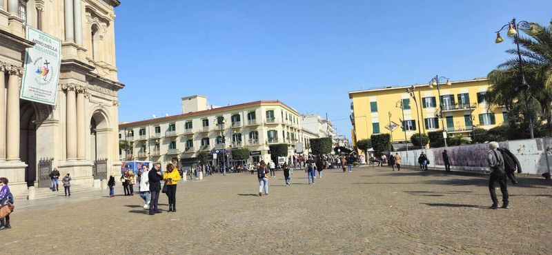 Santuario di Pompei: storia, museo e visita alla Basilica 12 Piazza Bartolo Longo: il cuore moderno di Pompei - 2024
