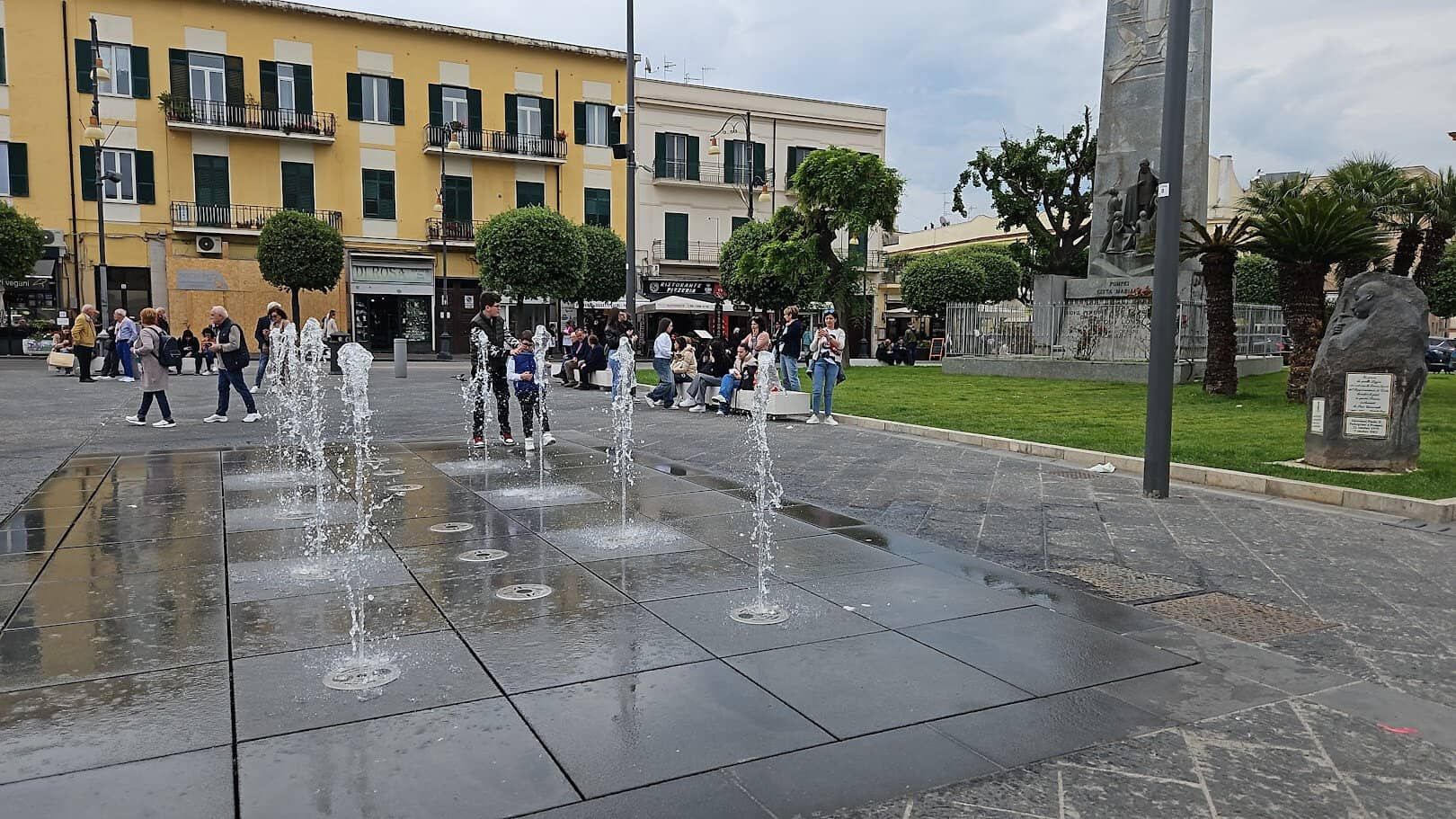 Piazza Bartolo Longo oggi