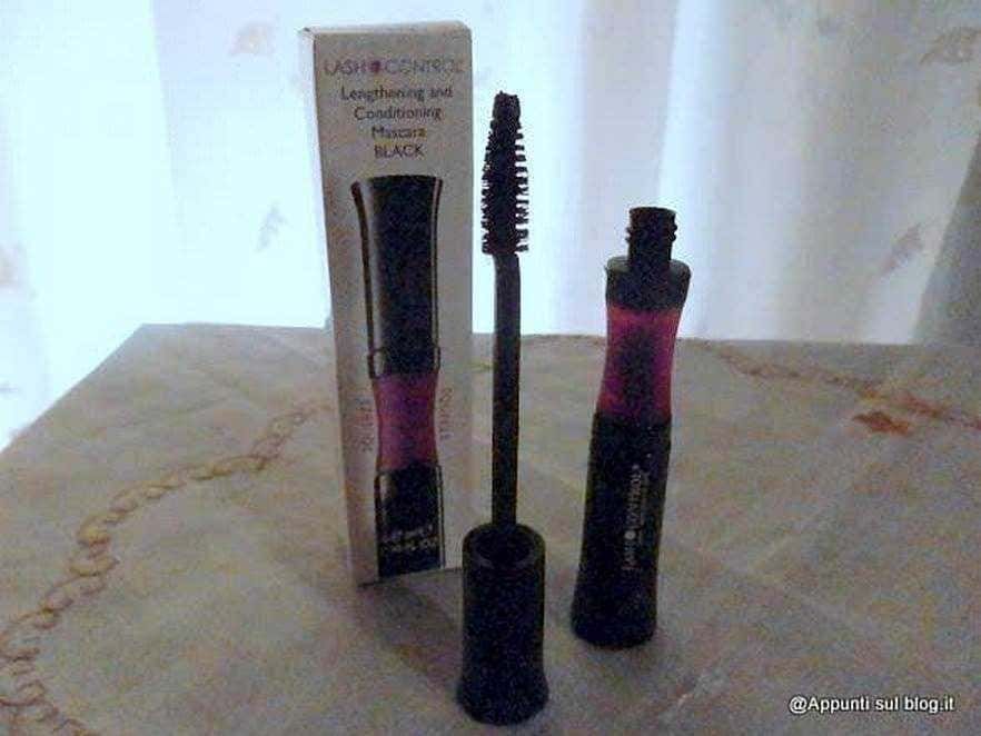 Lash & Brow Gels Lengthening e Conditioning Black, mascara e prodotto per sopracciglia, contenuto in confezione con applicatore, ideale per definizione occhi e sopracciglia.