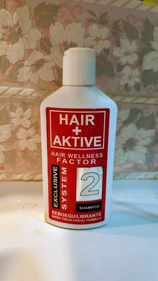 Shampoo Hair Aktive: la mia esperienza per capelli grassi e con forfora 4 Shampoo Hair Aktive per capelli grassi e normali