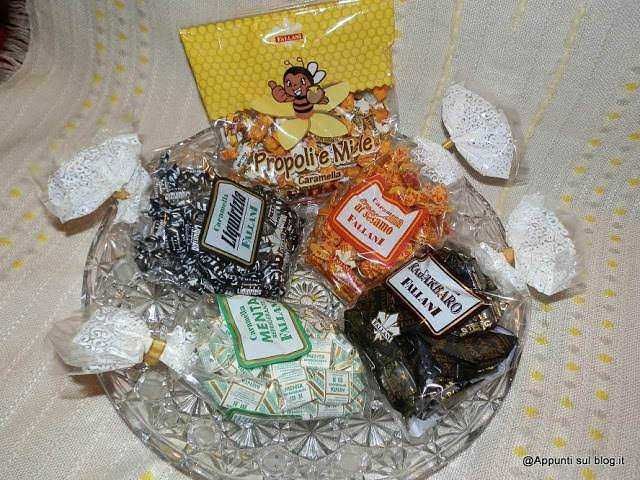 Misto di caramelle e dolciumi 