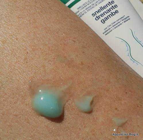 Somatoline Cosmetic crema corpo per trattamento snellente e rimodellante delle gambe e dei fianchi