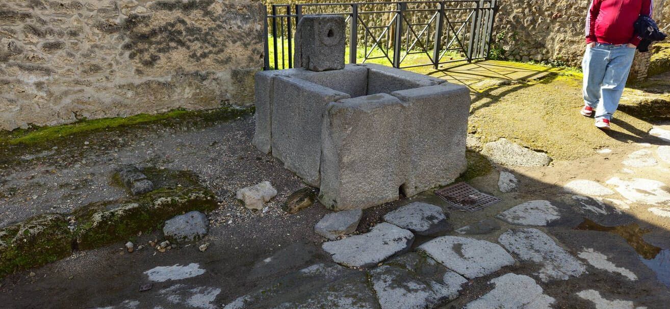 Fontane a Pompei posizionate ai crocevia