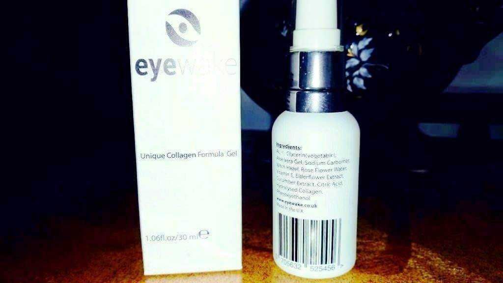 Collagene gel di arnica e rosa canina, trattamento naturale per la pelle, con ingredienti come la bardana e l'estratto di cetriolo, in formato spray da 30 ml per skincare quotidiana.