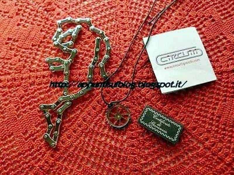 #fashion Circuiti gioielli, catene e ruote d'acciaio al collo