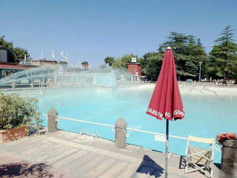 Terme dei Papi, sorgenti ipertermali che rigenerano il corpo 3 Piscina termale delle Terme dei Papi a Viterbo