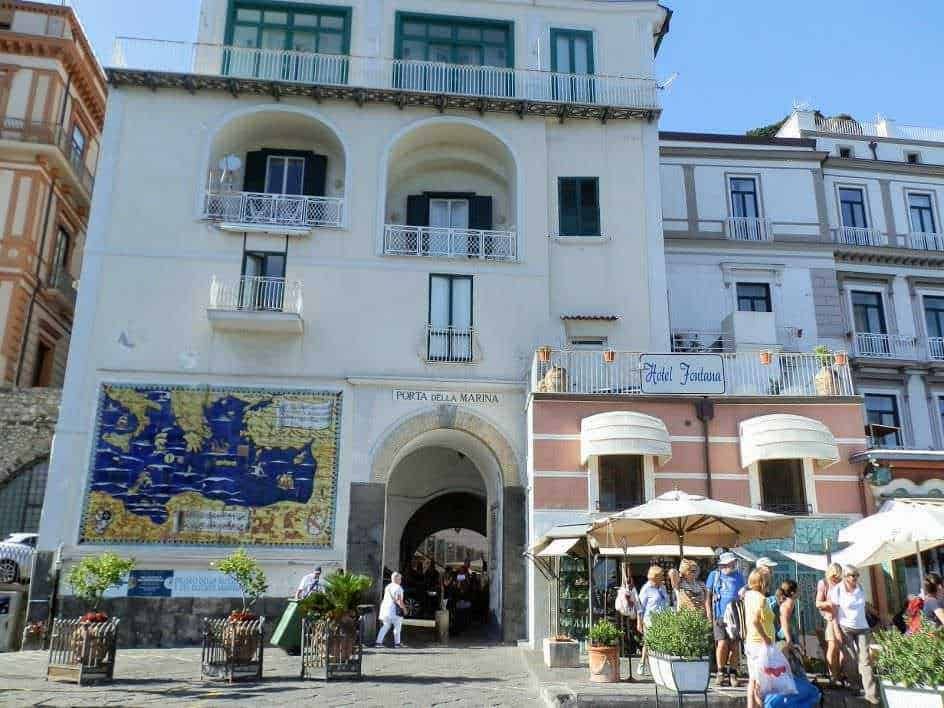 Stazione dei bus in Piazza