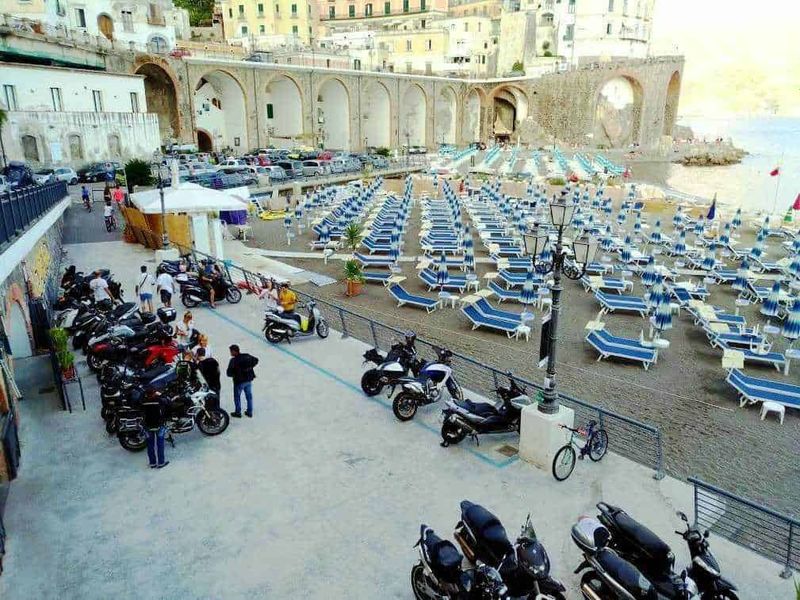 Atrani, la più piccola città del sud Italia: cosa vedere, storia e curiosità 2 Spiaggia Atrani