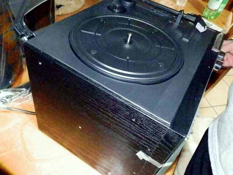 Impianto stereo con giradischi, cassette e bluetooth retrò 3 Impianto stereo con giradischi, cassette e bluetooth retrò