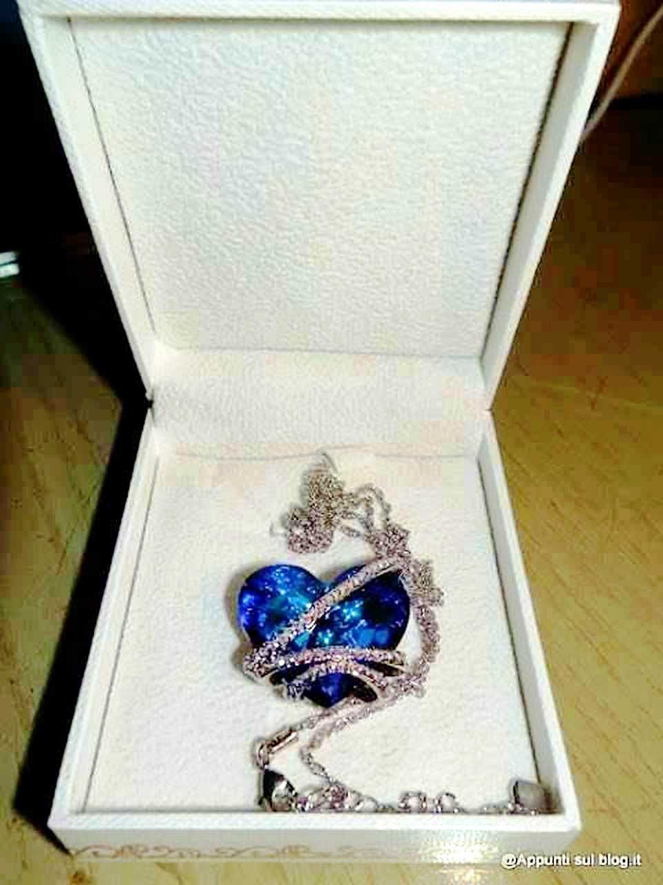Pauline & Morgen, ciondolo con cuore blu