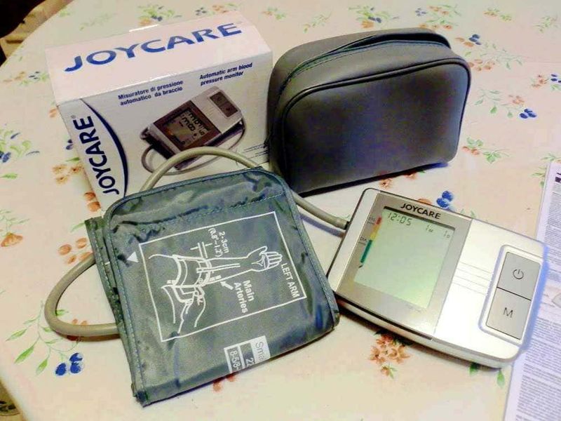 Il misuratore di pressione Joycare-109 su Groupalia 2 Il misuratore di pressione Joycare-109 su Groupalia