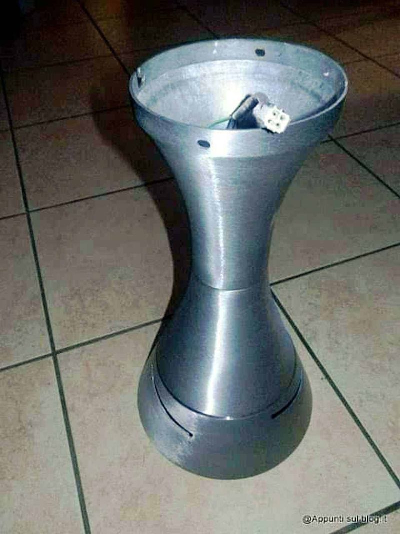 Klarstein: gelato, frullati e ventilatore, per un'estate rinfrescante 9 Il ventilatore da soffitto Klarstein Steeletto con lampada integrata