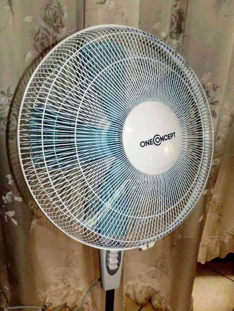 OneConcept White Blizzard 2G ventilatore a piantana 2 oneConcept White Blizzard 2G, ventilatore a piantana
