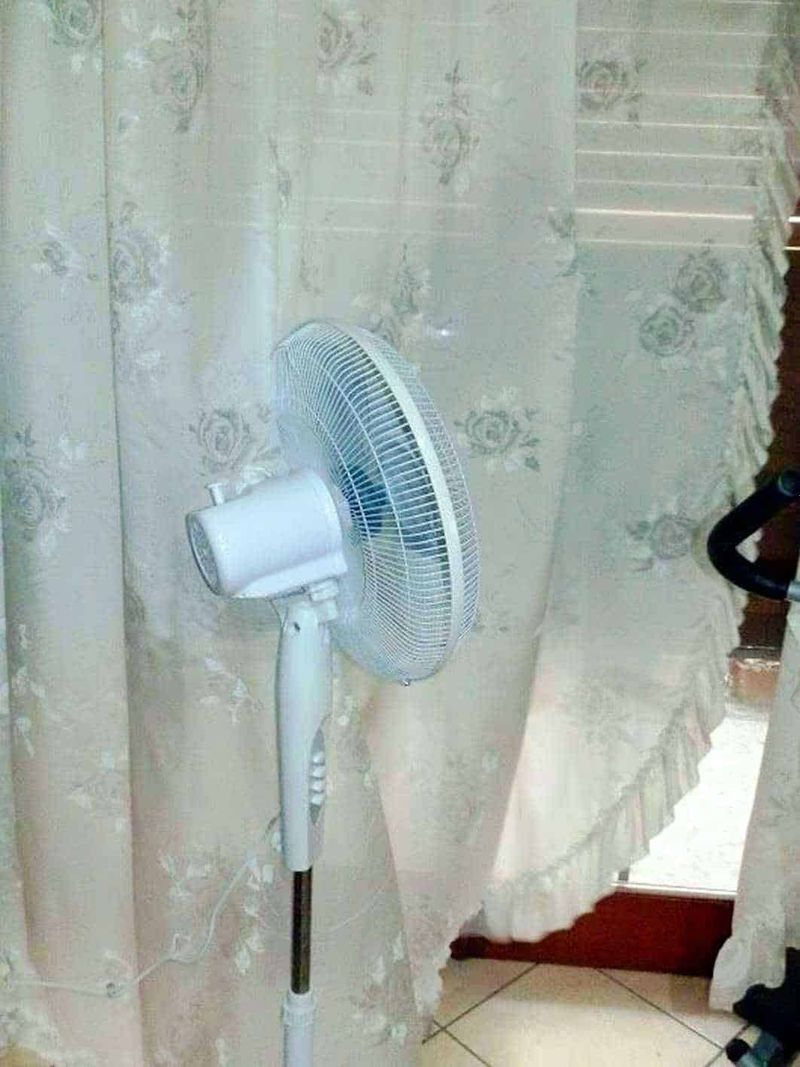 OneConcept White Blizzard 2G ventilatore a piantana 6 OneConcept White Blizzard 2G ventilatore a piantana