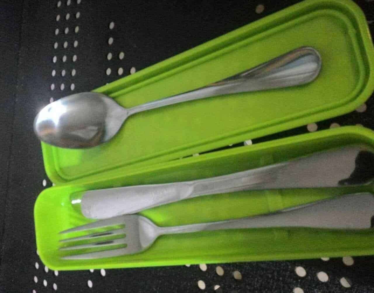 Utensili indispensabili per la casa, gite e picnic