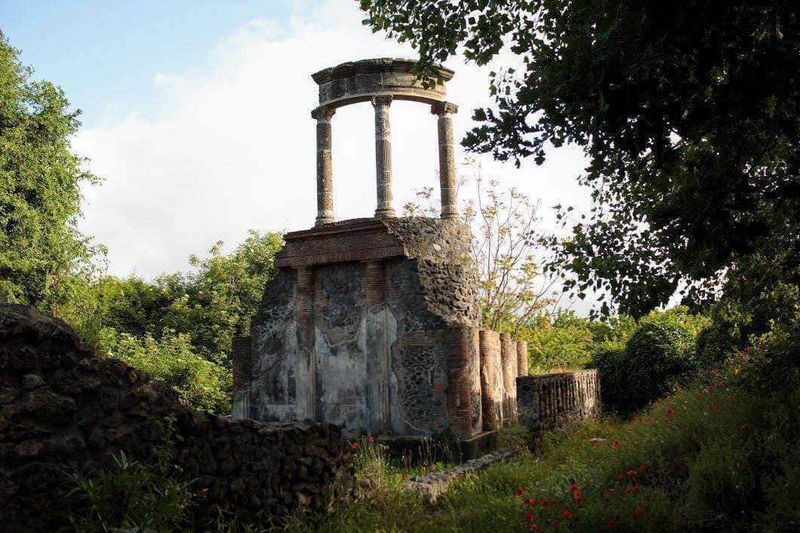 Scavi di Pompei: terme, bellezza e vita quotidiana nell'antica Roma 11 Tempio a Pompei