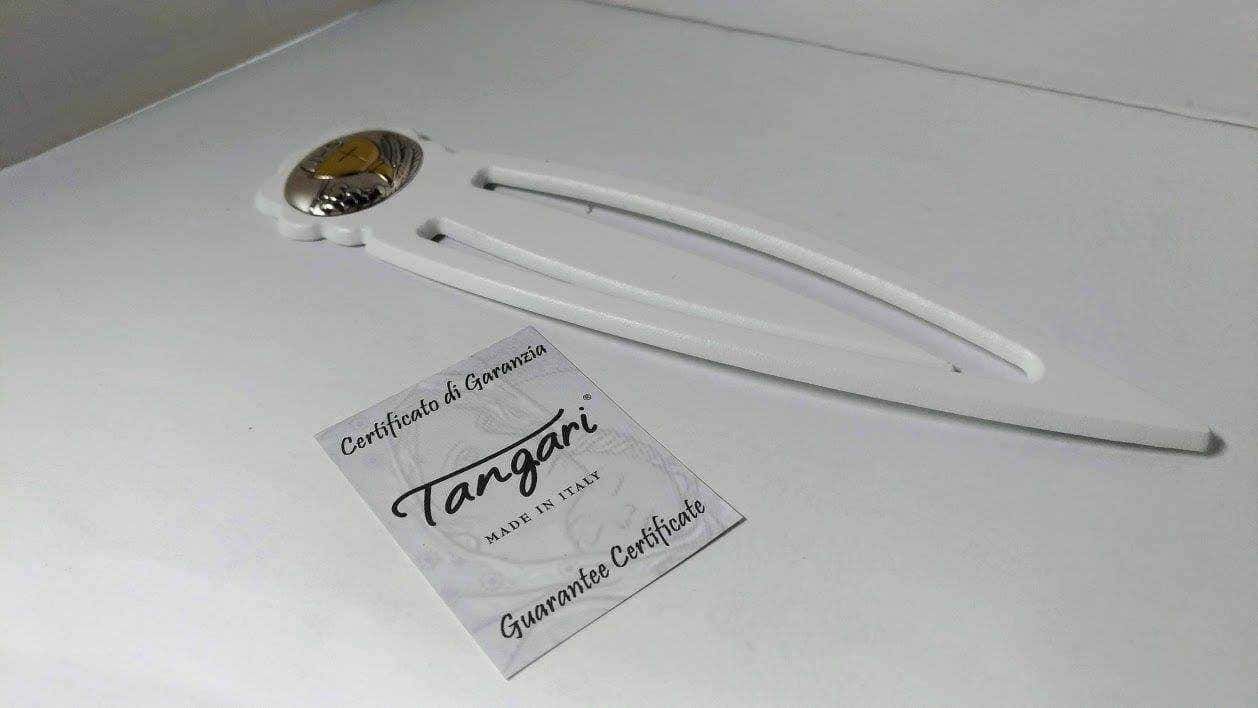 Valvola di aspirazione per termosifone con certificato di garanzia TANGARI made in Italy, dettagli di qualità e produzione italiana.