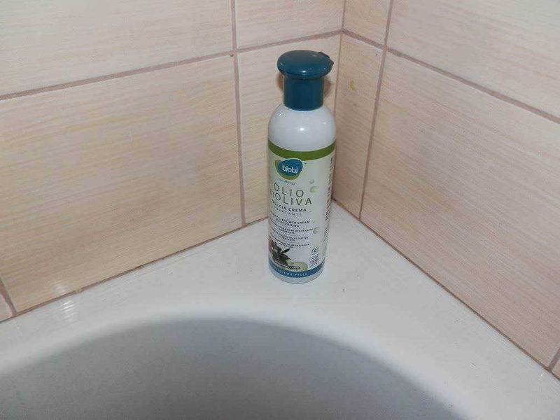 Belli e Naturali prodotti biologici: Bagnodoccia Crema Idratante Olio di Oliva