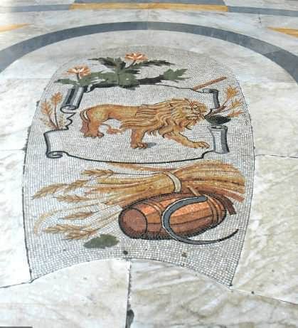 Galleria Umberto I regno degli sciuscià a Napoli