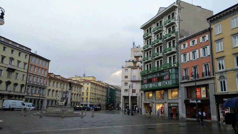 Trieste asburgica, 9 siti da raggiungere a piedi 21 Piazza di Trieste