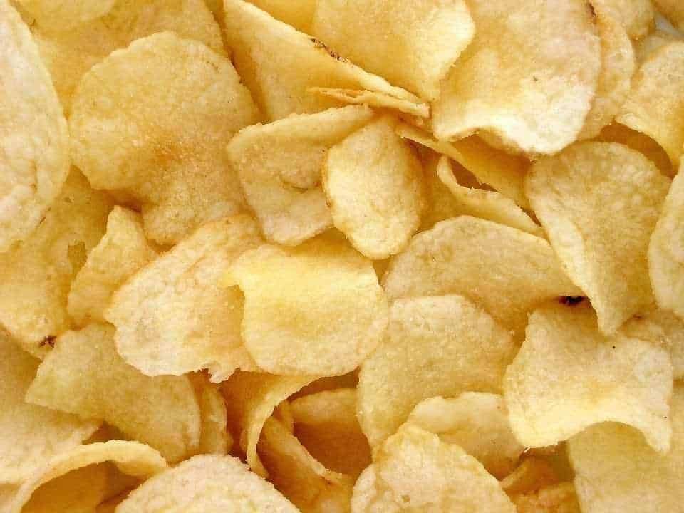 12 cibi da evitare per denti sani e sorriso perfetto