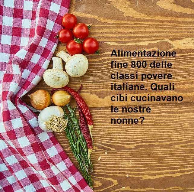 Alimentazione delle classi povere italiane: Pomodori ciliegia, funghi, cipolle, aglio e peperoncino su tavolo di legno con tovaglia a scacchi rossa e bianca, pronti per ricette tradizionali italiane.