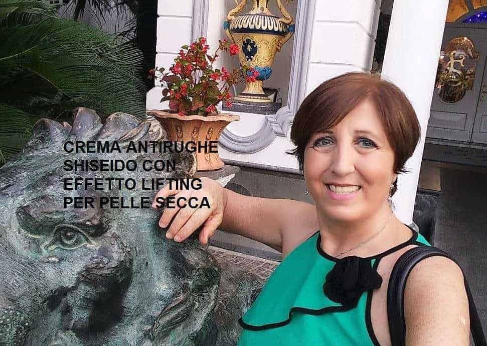 Crema antirughe Shiseido con effetto lifting per pelli secche, cura viso anti-età e ringiovanente, trattamento efficace per migliorare l'elasticità della pelle.