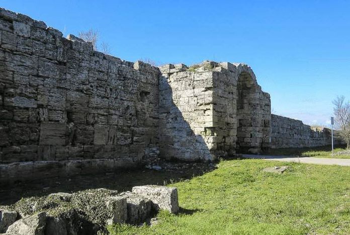 Scopri l'antica Paestum parco archeologico in Italia