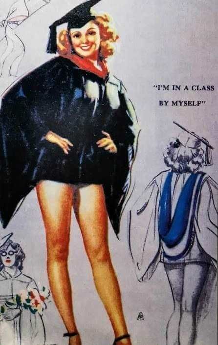 Un'immagine di una donna in toga da laurea che posa con atteggiamento sicuro, con disegni di studenti sullo sfondo, simbolo di successo e indipendenza nel percorso accademico.