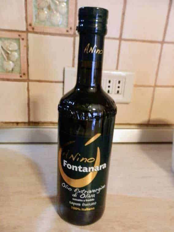 Filastrocca, olio extravergine di oliva, fioritura di oliva, sapore autentico, 100% italiano.