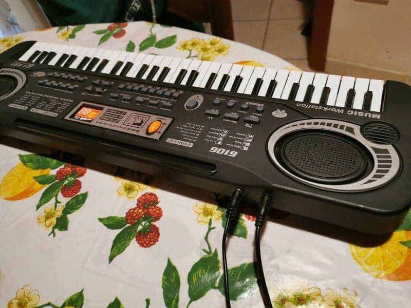 Mp3 keyboard digitale Yamaha, strumenti musicali, musica, strumenti elettronici, apparecchiature musicali.