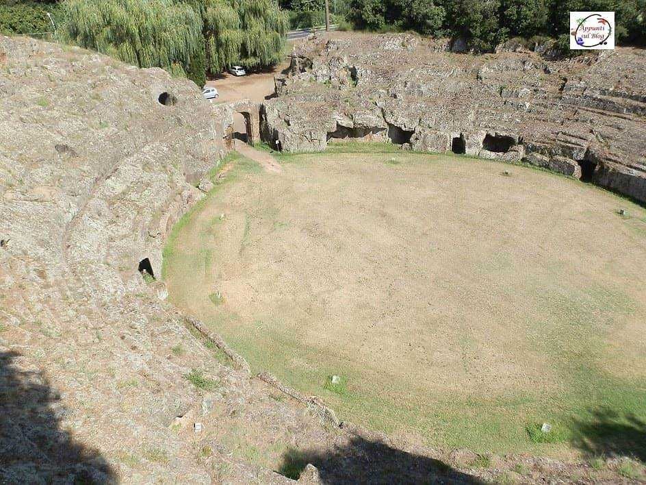 Anfiteatro romano scavato nel tufo a Sutri