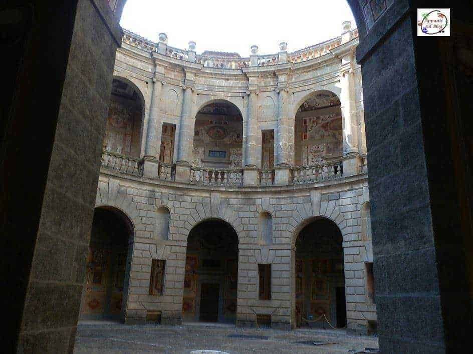 Cortile interno di Palazzo Farnese a Caprarola