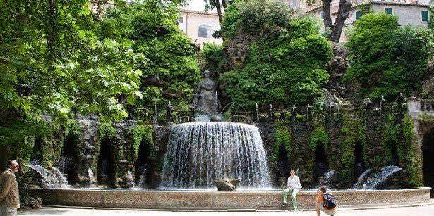 spectacular-fountains-from-around-the-world_26-9098863-7317774