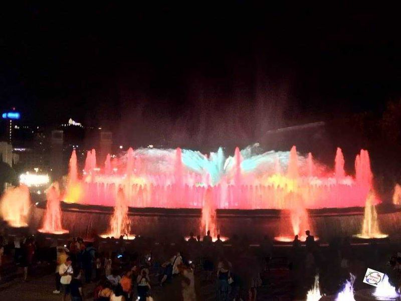 10 fontane artesiane coreografiche in Europa, da Villa d'Este in poi 6 Fontana Magica di Montjuïc, Barcellona – foto dell'autrice