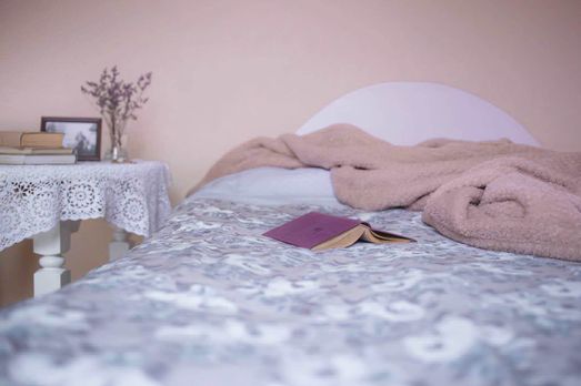 Colori che influenzano il sonno in camera da letto?