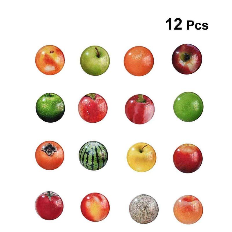 13 tradizioni di Capodanno da tutto il mondo 9 Pomodori misti con 12 varietà di colore e forma, frutta fresca e sana, perfetta per ricette gourmet e salutari. Immagine di varietà di pomodori assortiti, ideale per blog di cucina e alimentazione naturale.