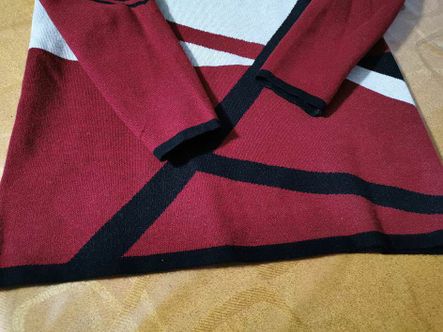 Geometric Print Long Sleeve Pullover Sweater