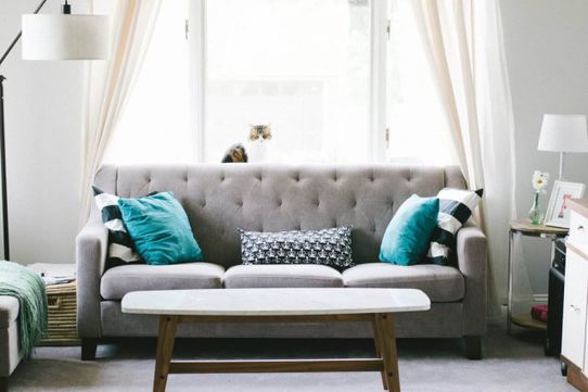 Come arredare un soggiorno minimal chic: idee in 7 step
