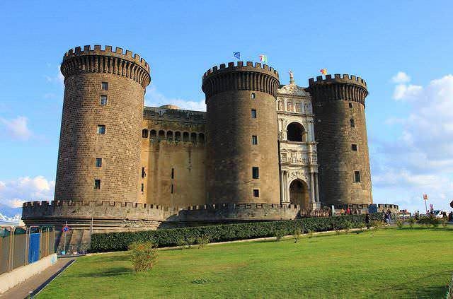7 Castelli di Napoli, storia attrazioni turistiche