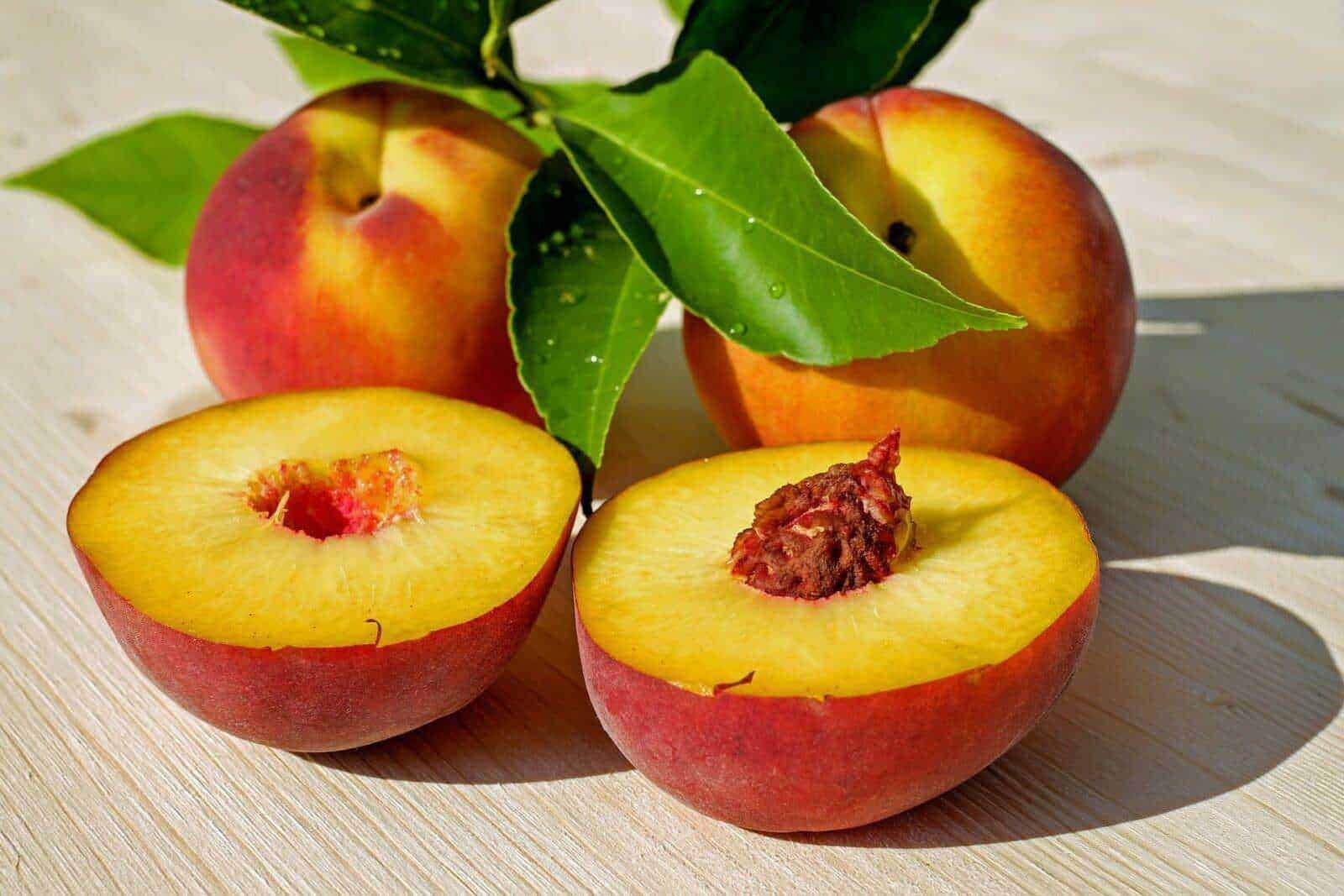 Buccia della frutta: Buccia frutta fa bene? 8 vantaggi per la salute